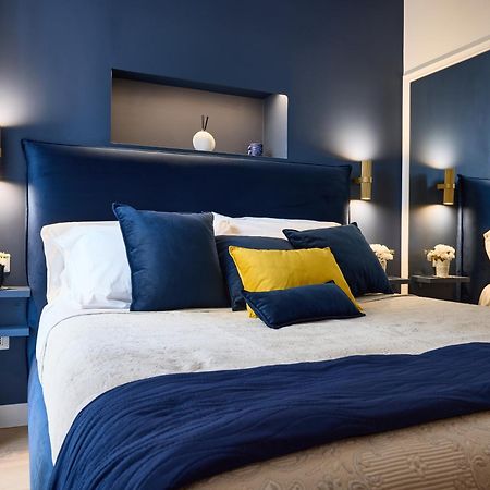Vista Piazza Dei Martiri Bed & Breakfast Napoli Bagian luar foto